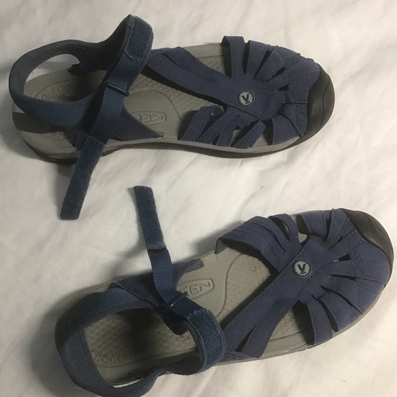 Keen Rose Sandal in Navy, Size 11 - Picture 7 of 9